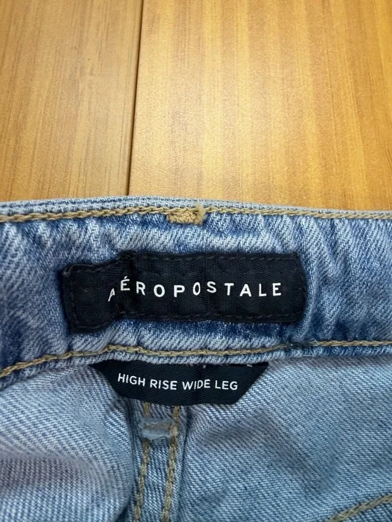 Aeropostale Women's High Rise Wide Leg Jean Size 12 Medium Wash - Picture 9 of 10